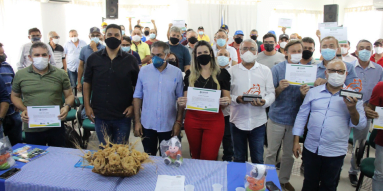 Lançado em Quixeramobim, o programa inédito de melhoramento genético atingirá 11 municípios do Ceará