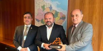 CONAFER e Alta Genetics apresentam ao ministro do Trabalho e Previdência o modelo de sucesso do maior programa de melhoramento genético do país